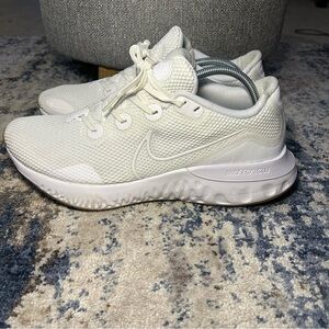 Nike Renew Run White Gum Running Shoes Size 11.5 Women’s
